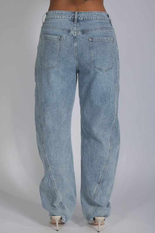 Tara jeans